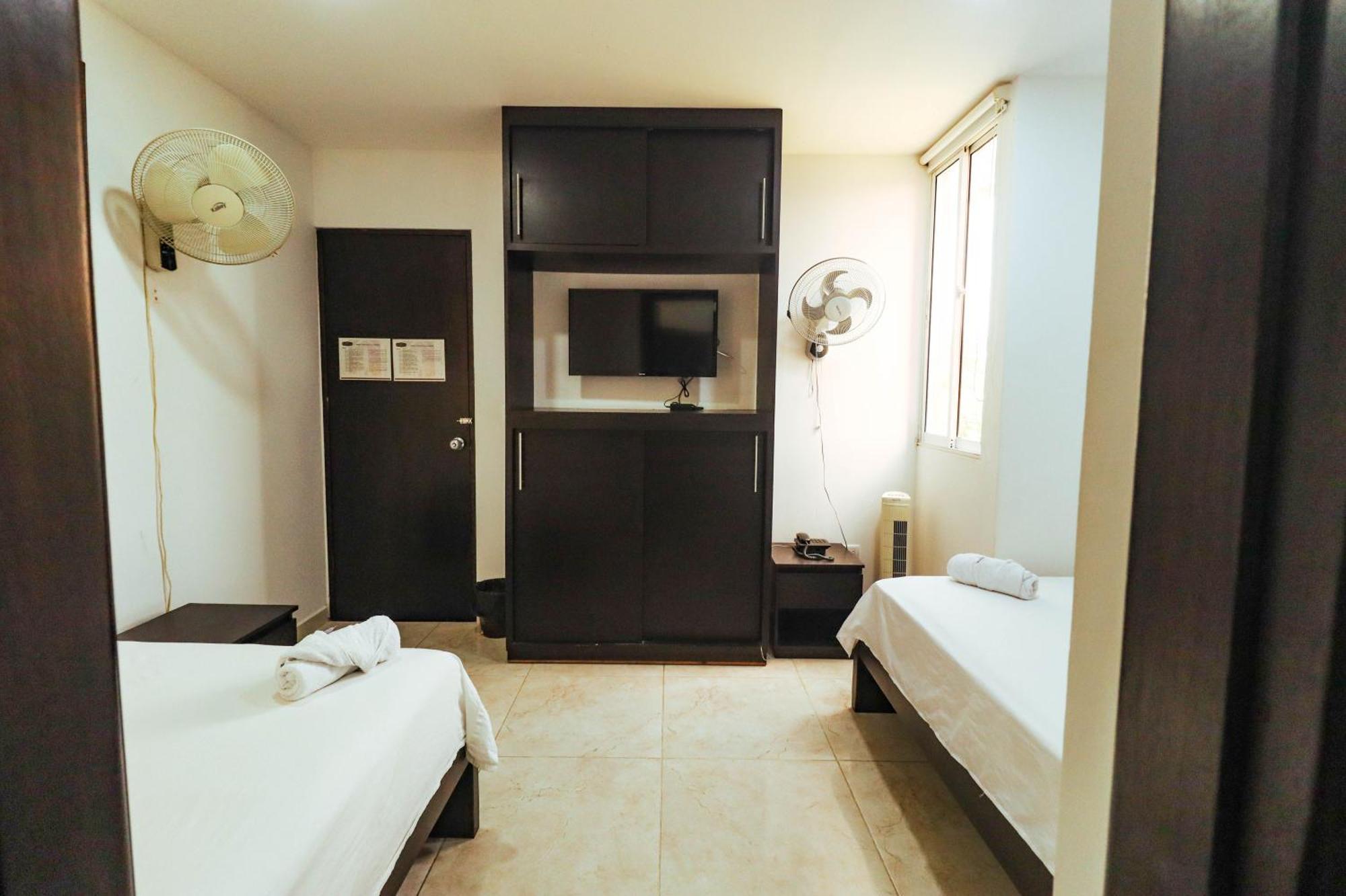 Hotel California Air Carepa Zimmer foto